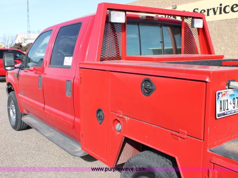 image for item C3733 2002 Ford F250 Super Duty Crew Cab service truck