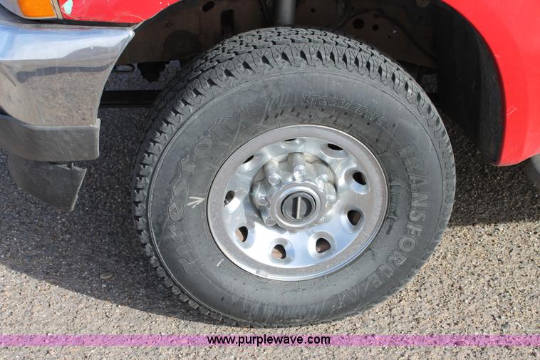 image for item C3733 2002 Ford F250 Super Duty Crew Cab service truck