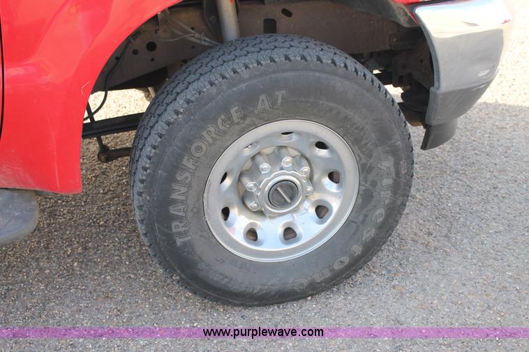 image for item C3733 2002 Ford F250 Super Duty Crew Cab service truck