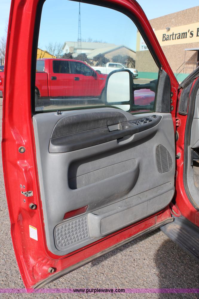 image for item C3733 2002 Ford F250 Super Duty Crew Cab service truck