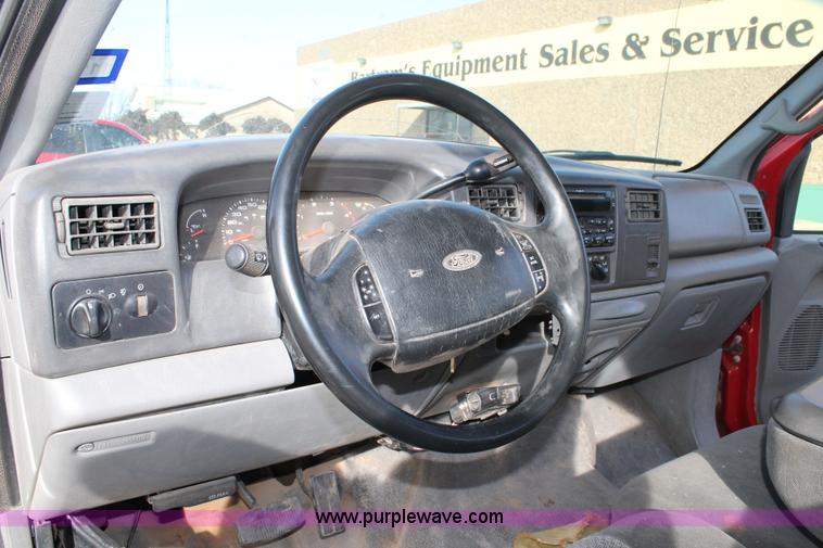 image for item C3733 2002 Ford F250 Super Duty Crew Cab service truck