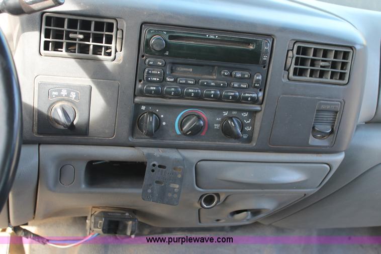 image for item C3733 2002 Ford F250 Super Duty Crew Cab service truck