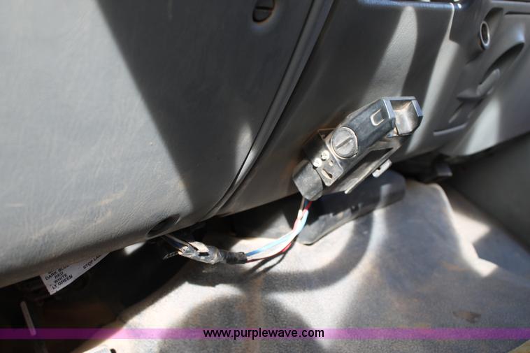 image for item C3733 2002 Ford F250 Super Duty Crew Cab service truck