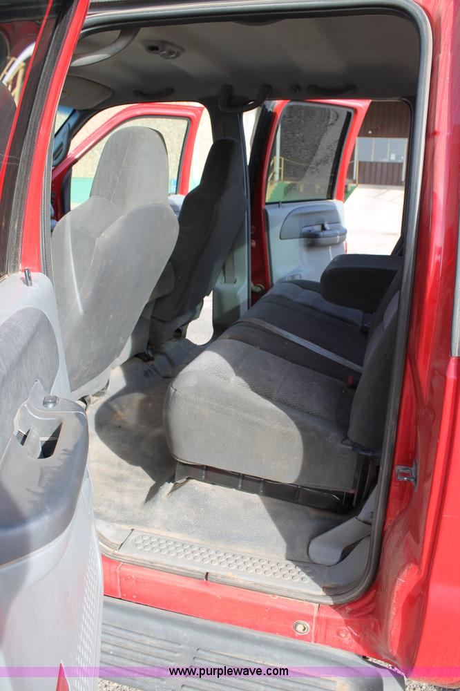 image for item C3733 2002 Ford F250 Super Duty Crew Cab service truck