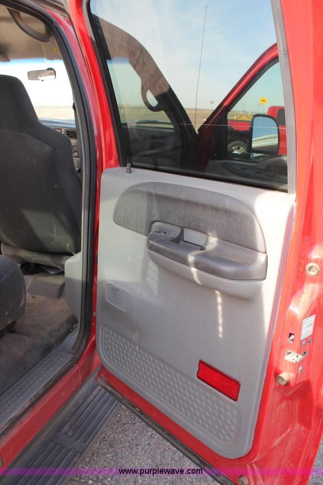 image for item C3733 2002 Ford F250 Super Duty Crew Cab service truck