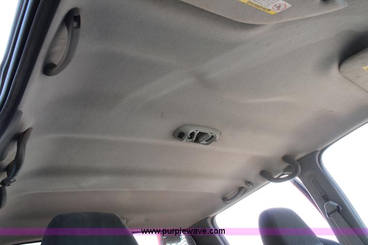 image for item C3733 2002 Ford F250 Super Duty Crew Cab service truck