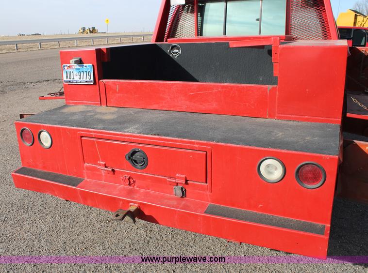 image for item C3733 2002 Ford F250 Super Duty Crew Cab service truck