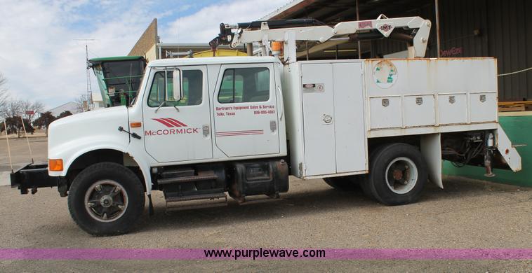 image for item C3734 1994 International 4900 Crew Cab service truck