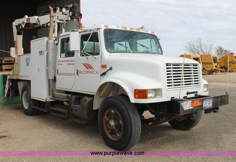image for item C3734 1994 International 4900 Crew Cab service truck