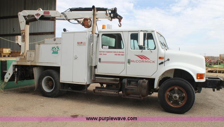 image for item C3734 1994 International 4900 Crew Cab service truck