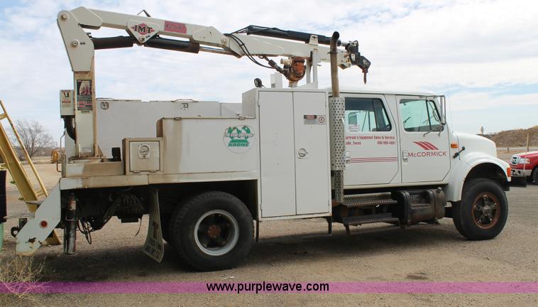 image for item C3734 1994 International 4900 Crew Cab service truck