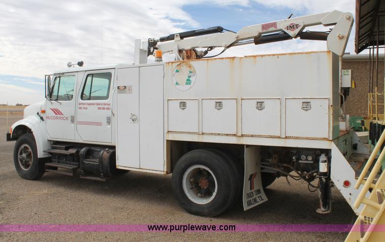 image for item C3734 1994 International 4900 Crew Cab service truck
