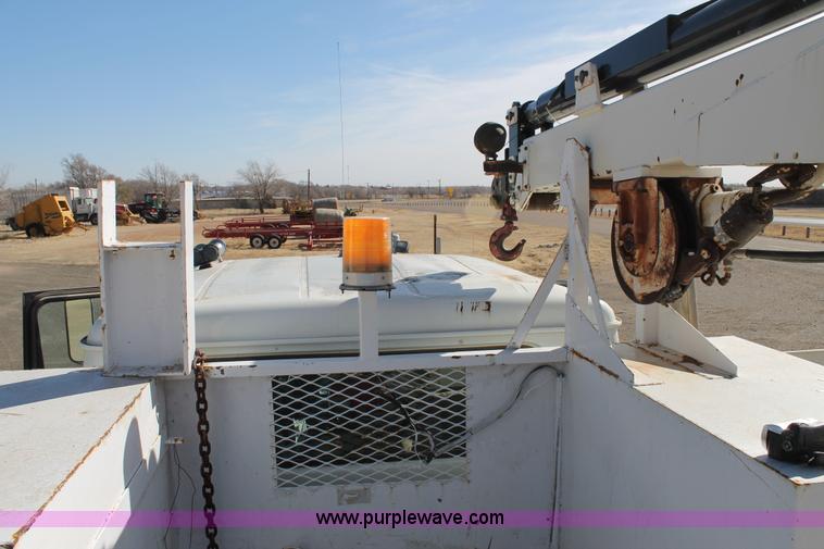 image for item C3734 1994 International 4900 Crew Cab service truck