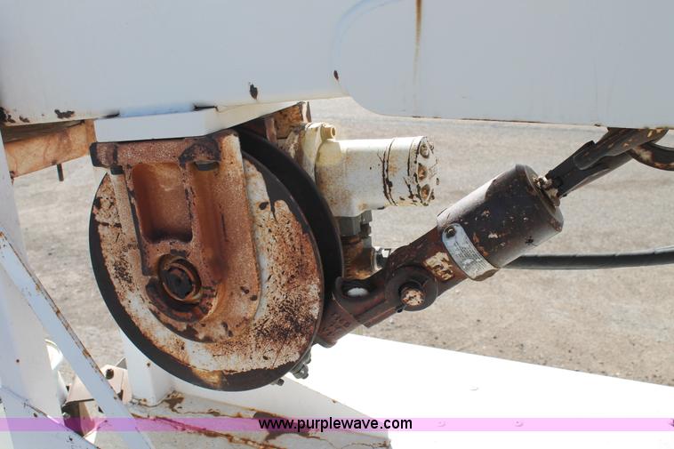 image for item C3734 1994 International 4900 Crew Cab service truck