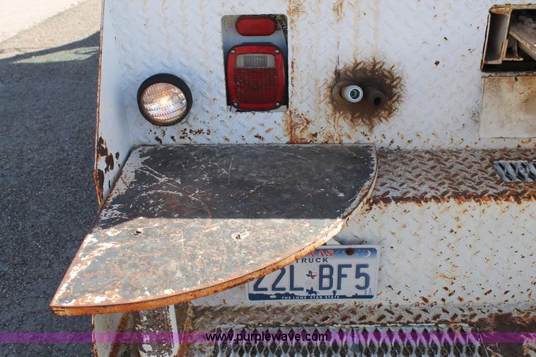 image for item C3734 1994 International 4900 Crew Cab service truck