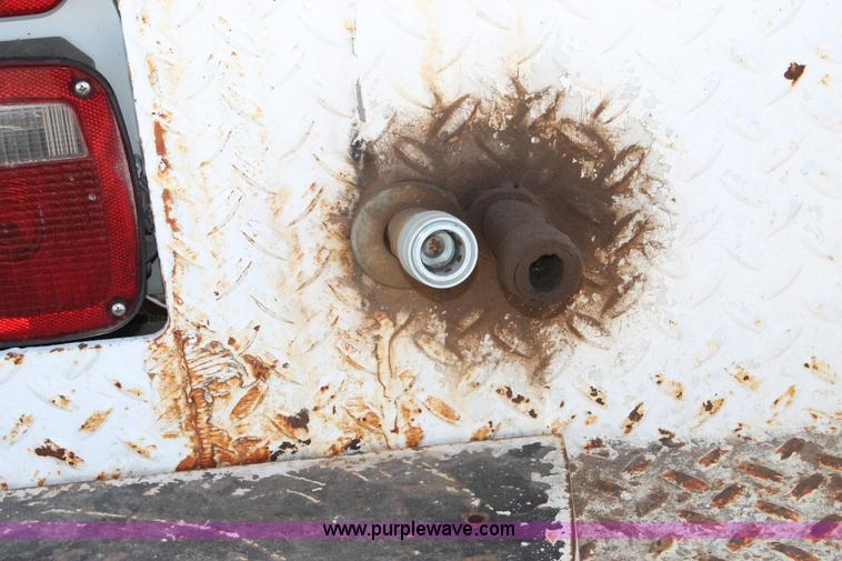 image for item C3734 1994 International 4900 Crew Cab service truck