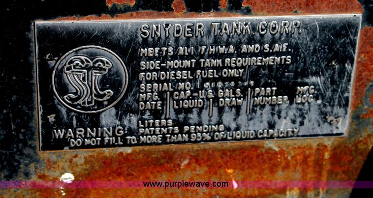 image for item C3734 1994 International 4900 Crew Cab service truck