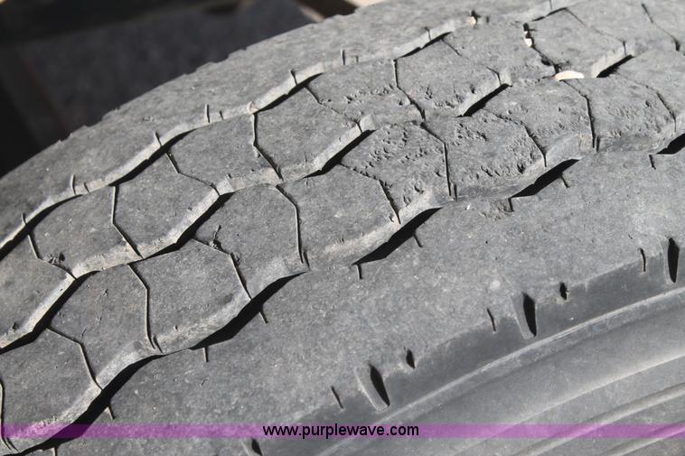 image for item C3734 1994 International 4900 Crew Cab service truck