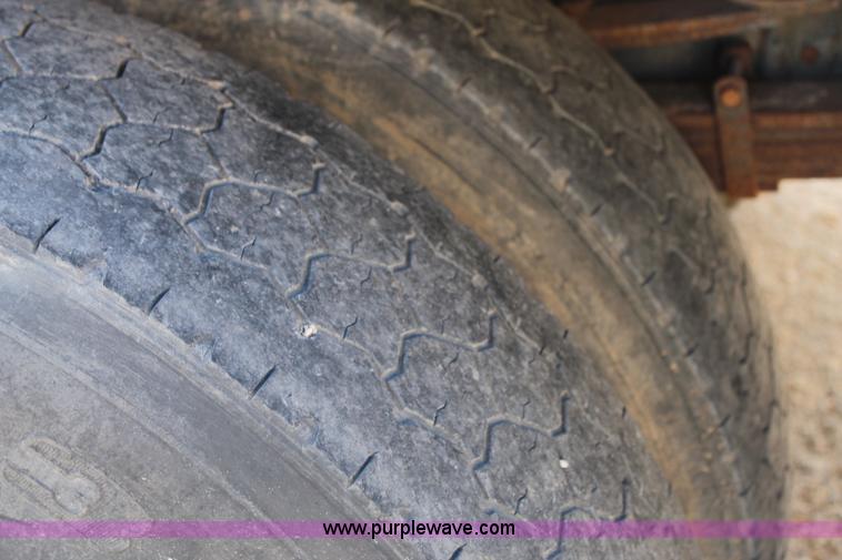 image for item C3734 1994 International 4900 Crew Cab service truck