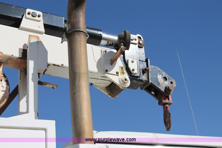 image for item C3734 1994 International 4900 Crew Cab service truck