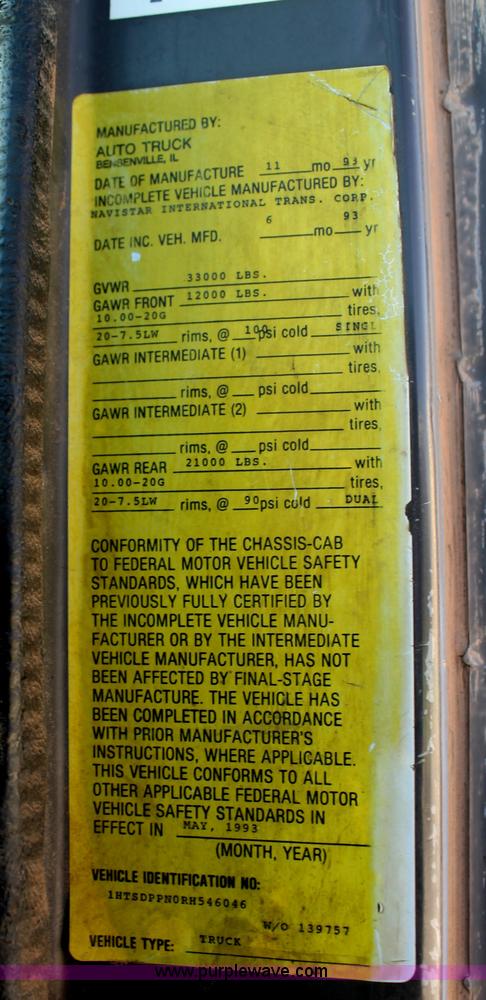 image for item C3734 1994 International 4900 Crew Cab service truck