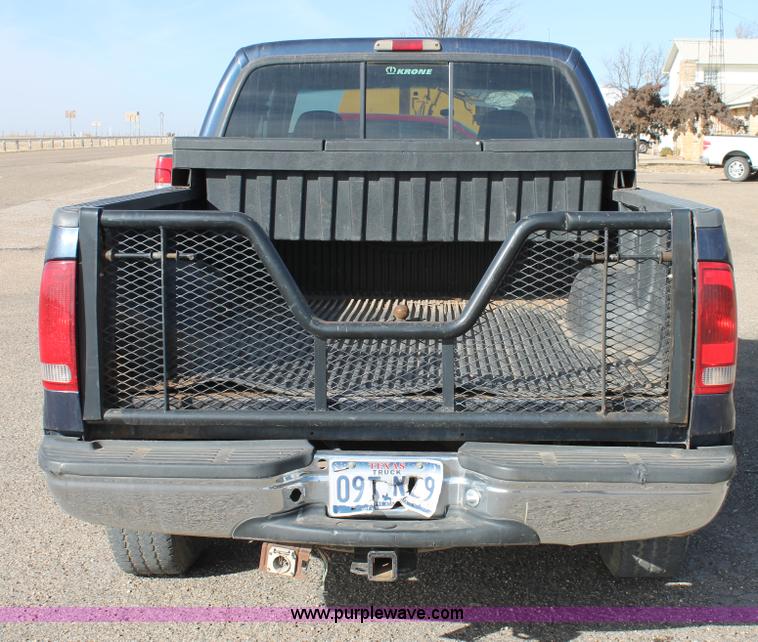 image for item C3739 2002 Ford F250 Super Duty Crew Cab pickup truck
