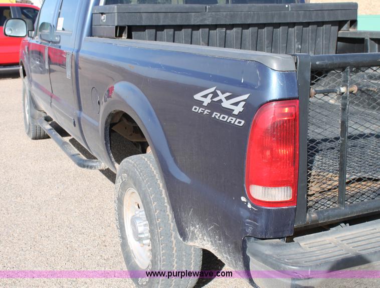 image for item C3739 2002 Ford F250 Super Duty Crew Cab pickup truck