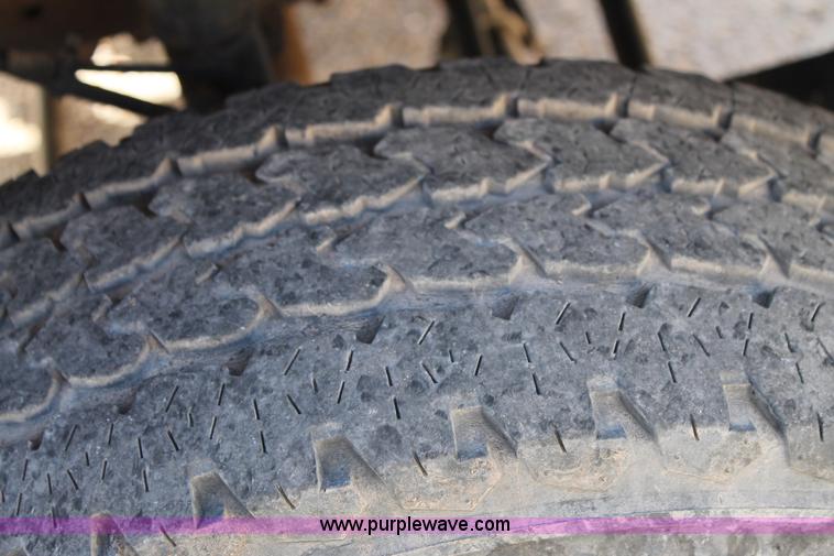 image for item C3739 2002 Ford F250 Super Duty Crew Cab pickup truck