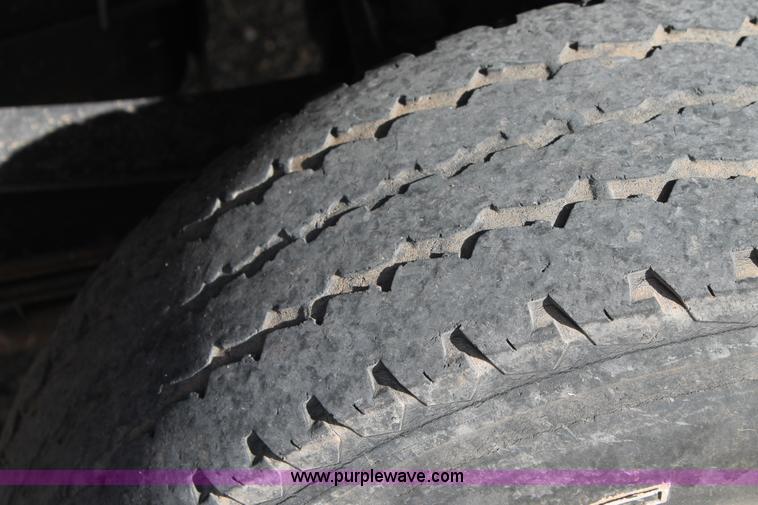 image for item C3739 2002 Ford F250 Super Duty Crew Cab pickup truck