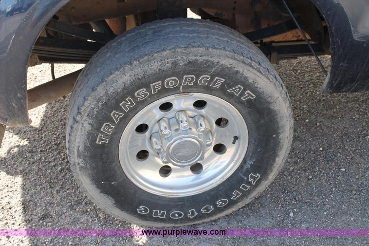 image for item C3739 2002 Ford F250 Super Duty Crew Cab pickup truck