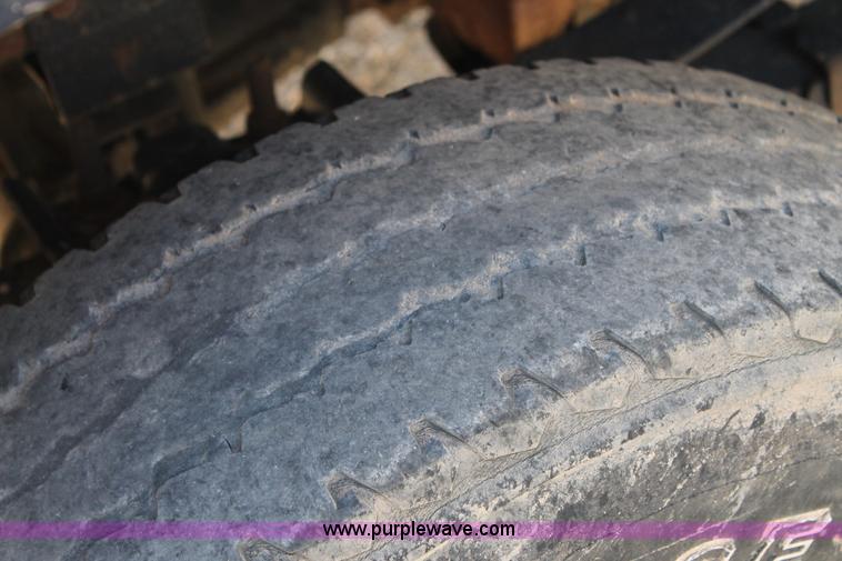 image for item C3739 2002 Ford F250 Super Duty Crew Cab pickup truck