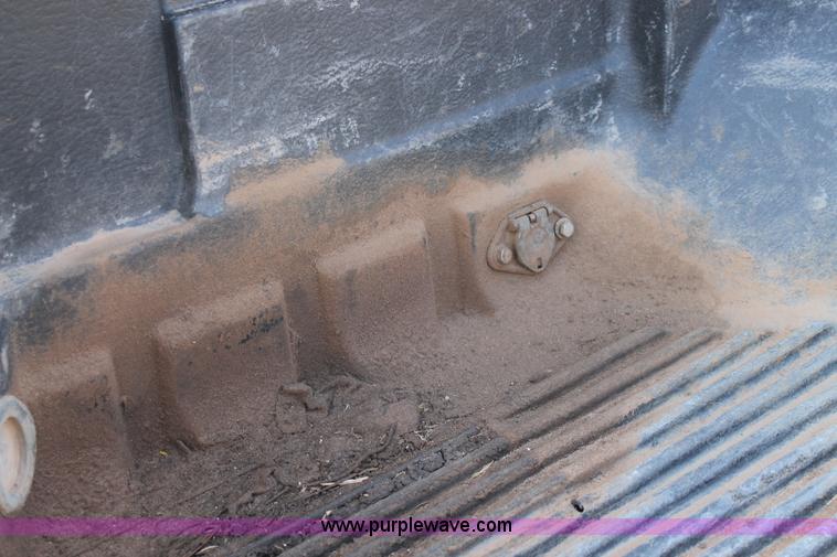 image for item C3739 2002 Ford F250 Super Duty Crew Cab pickup truck