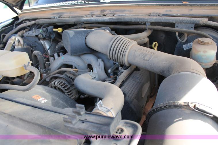 image for item C3739 2002 Ford F250 Super Duty Crew Cab pickup truck