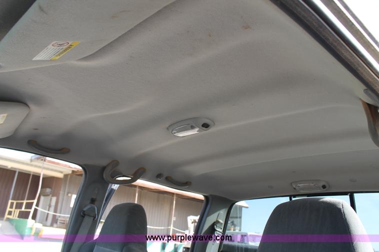 image for item C3739 2002 Ford F250 Super Duty Crew Cab pickup truck