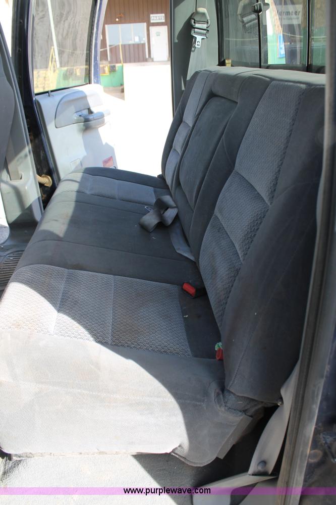 image for item C3739 2002 Ford F250 Super Duty Crew Cab pickup truck