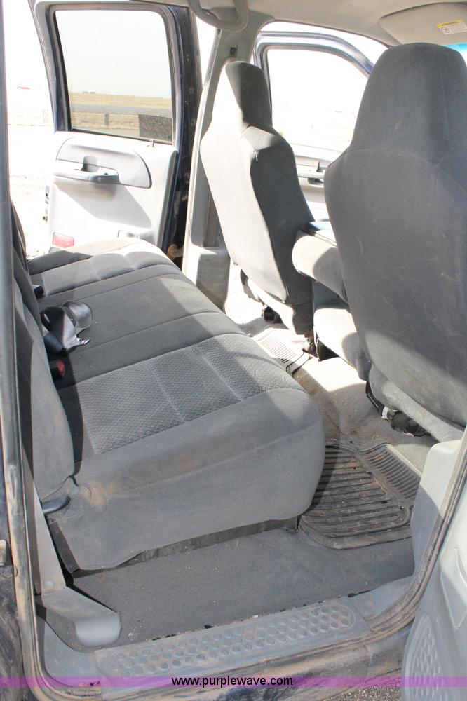 image for item C3739 2002 Ford F250 Super Duty Crew Cab pickup truck