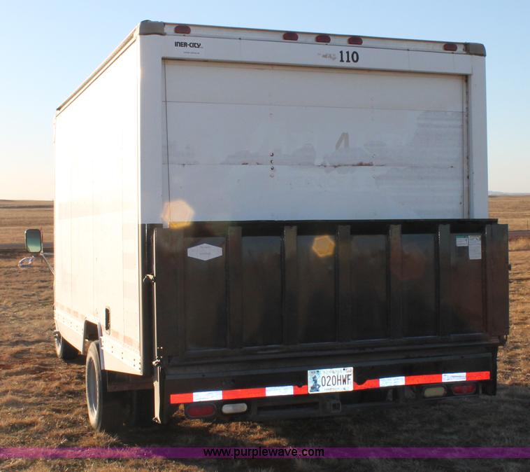 image for item C3747 2001 Ford Econoline E450 box truck