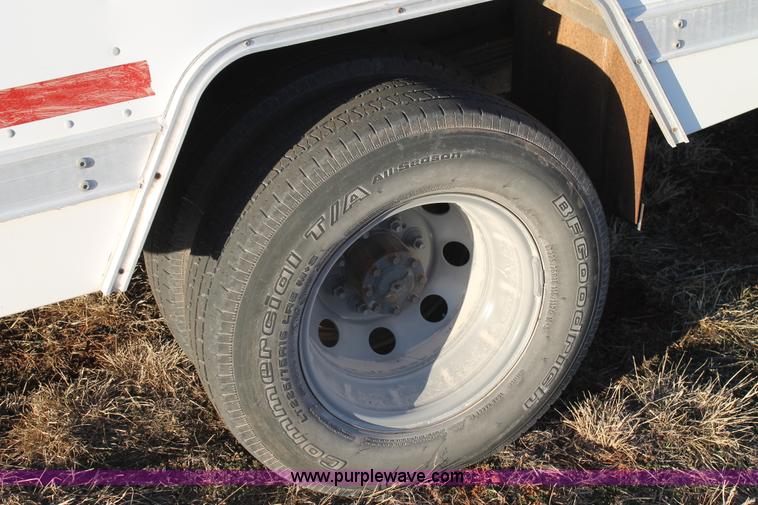 image for item C3747 2001 Ford Econoline E450 box truck