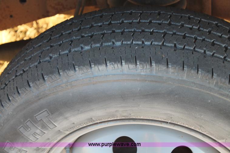 image for item C3747 2001 Ford Econoline E450 box truck