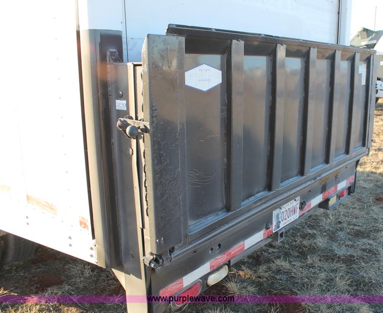 image for item C3747 2001 Ford Econoline E450 box truck