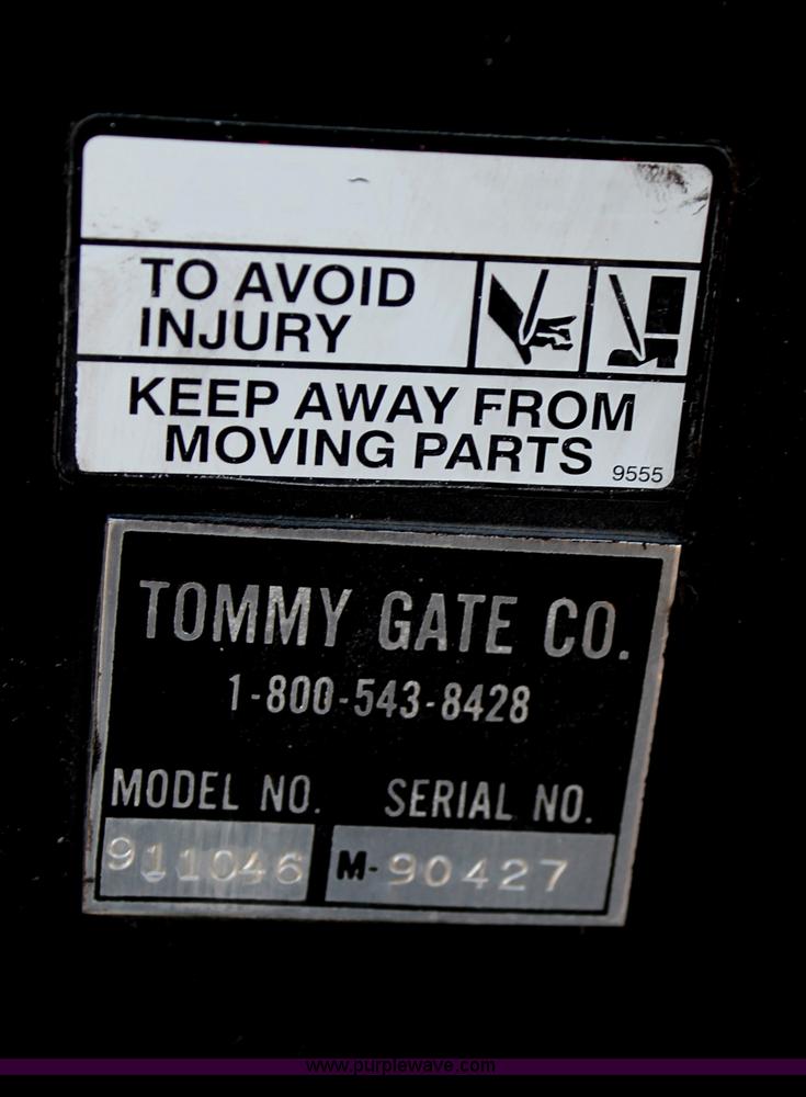 image for item C3747 2001 Ford Econoline E450 box truck