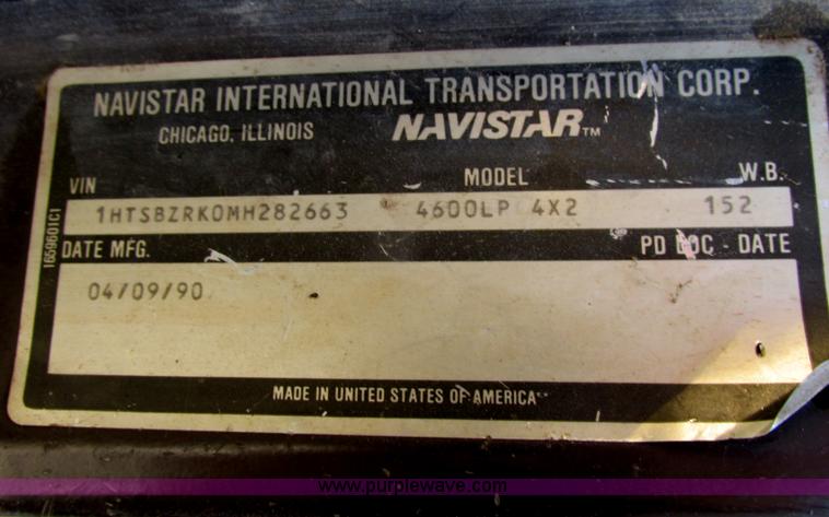 image for item F4837 1991 International 4600LP flatbed truck