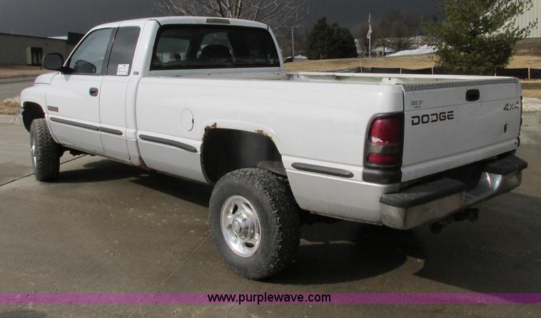image for item F4838 2001 Dodge Ram 2500 Laramie SLT Quad Cab pickup truck