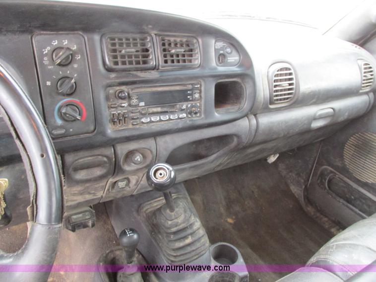 image for item F4838 2001 Dodge Ram 2500 Laramie SLT Quad Cab pickup truck