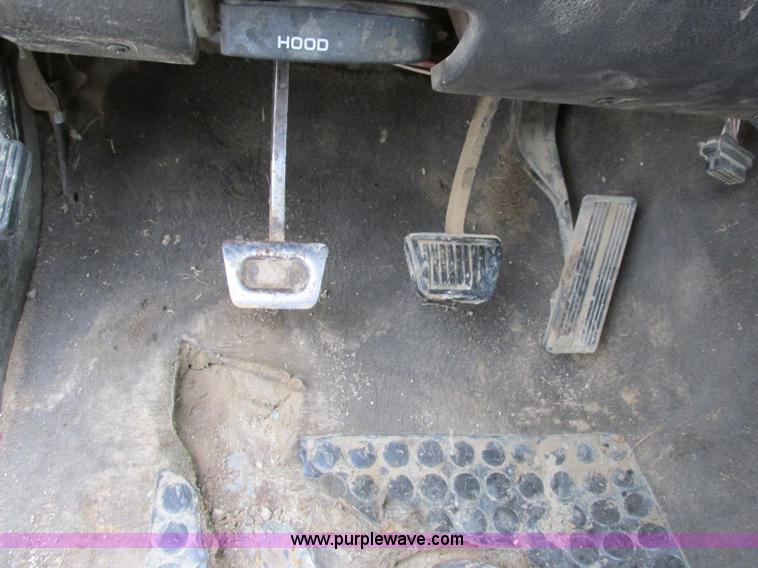 image for item F4838 2001 Dodge Ram 2500 Laramie SLT Quad Cab pickup truck