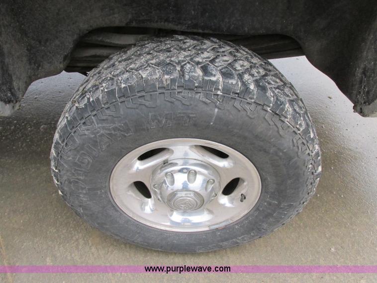 image for item F4838 2001 Dodge Ram 2500 Laramie SLT Quad Cab pickup truck