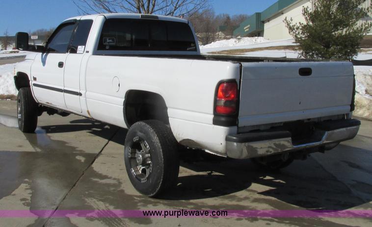 image for item F4839 2000 Dodge Ram 2500 Laramie SLT Quad Cab pickup truck