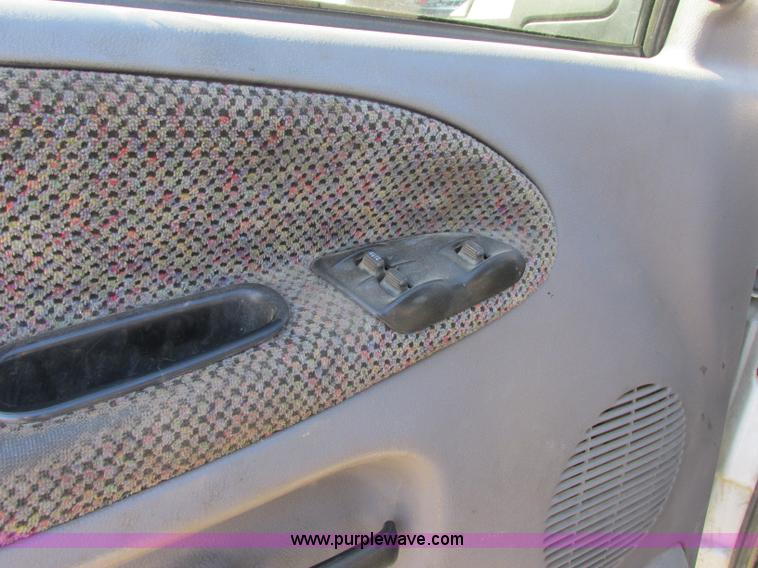 image for item F4839 2000 Dodge Ram 2500 Laramie SLT Quad Cab pickup truck