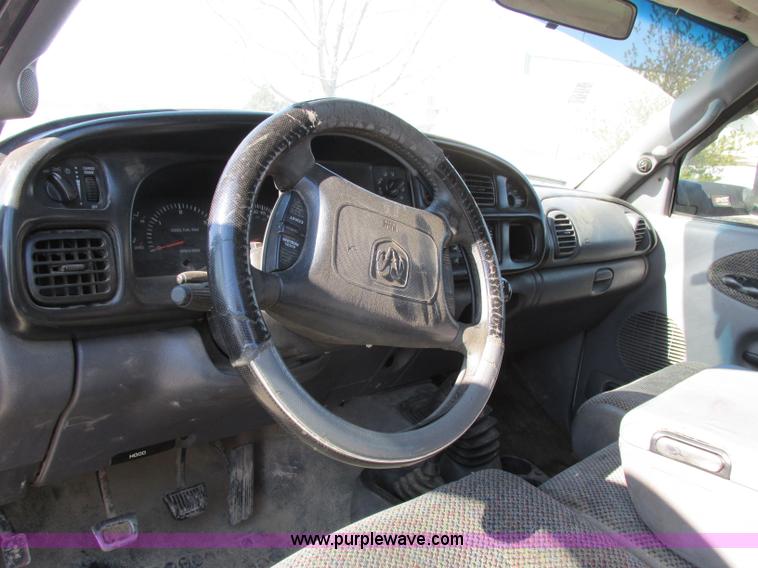 image for item F4839 2000 Dodge Ram 2500 Laramie SLT Quad Cab pickup truck