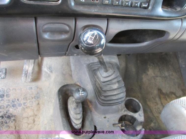 image for item F4839 2000 Dodge Ram 2500 Laramie SLT Quad Cab pickup truck